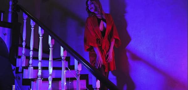  GIRL MASTURBATES ON THE STAIRCASE WITH A POWERFUL VIBRATOR